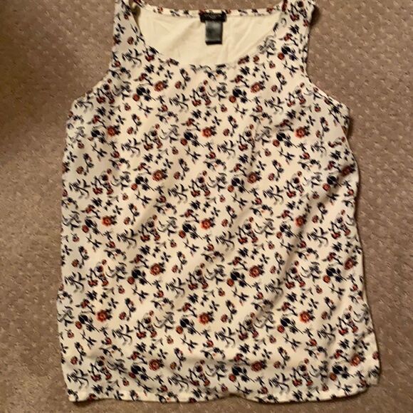 Ann Taylor top. Size SP. excellent condition. - Picture 1 of 3